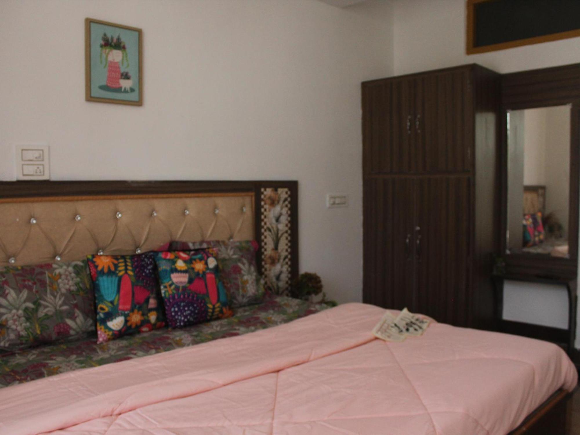 Hostel La Casa By Cosmic Kriya Bīr Pokoj fotografie